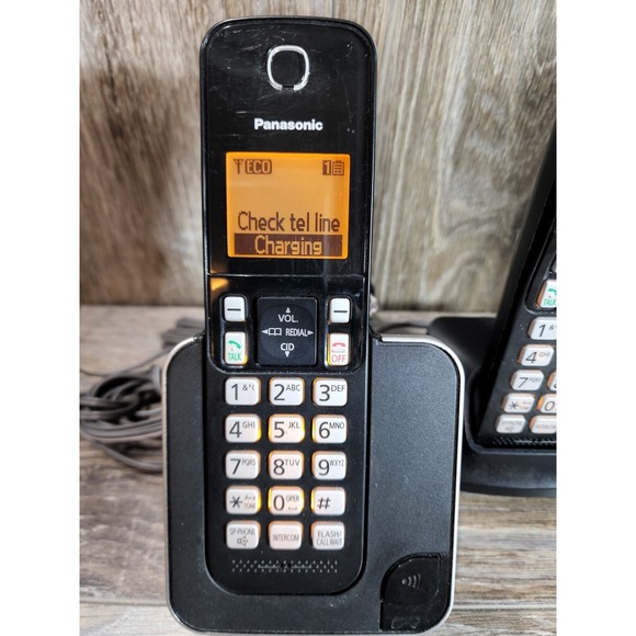 Panasonic KX-TGC352 B Expandable Cordless Phone w/ Backlit Display - Black - Picture 4 of 9